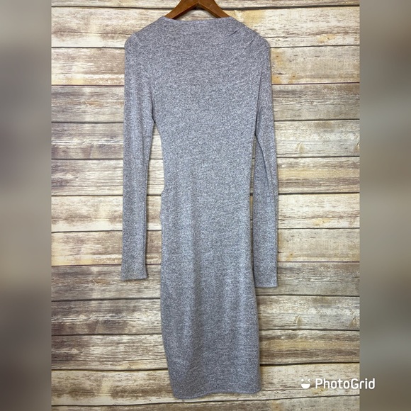 Aritzia Wilfred Free Klum dress size M Grey long sleeve soft - Picture 3 of 8